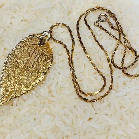 Vintage Avon 14K Gold Filled Real Leaf Necklace and Earrings Jewelry Set - Picture 2 of 8